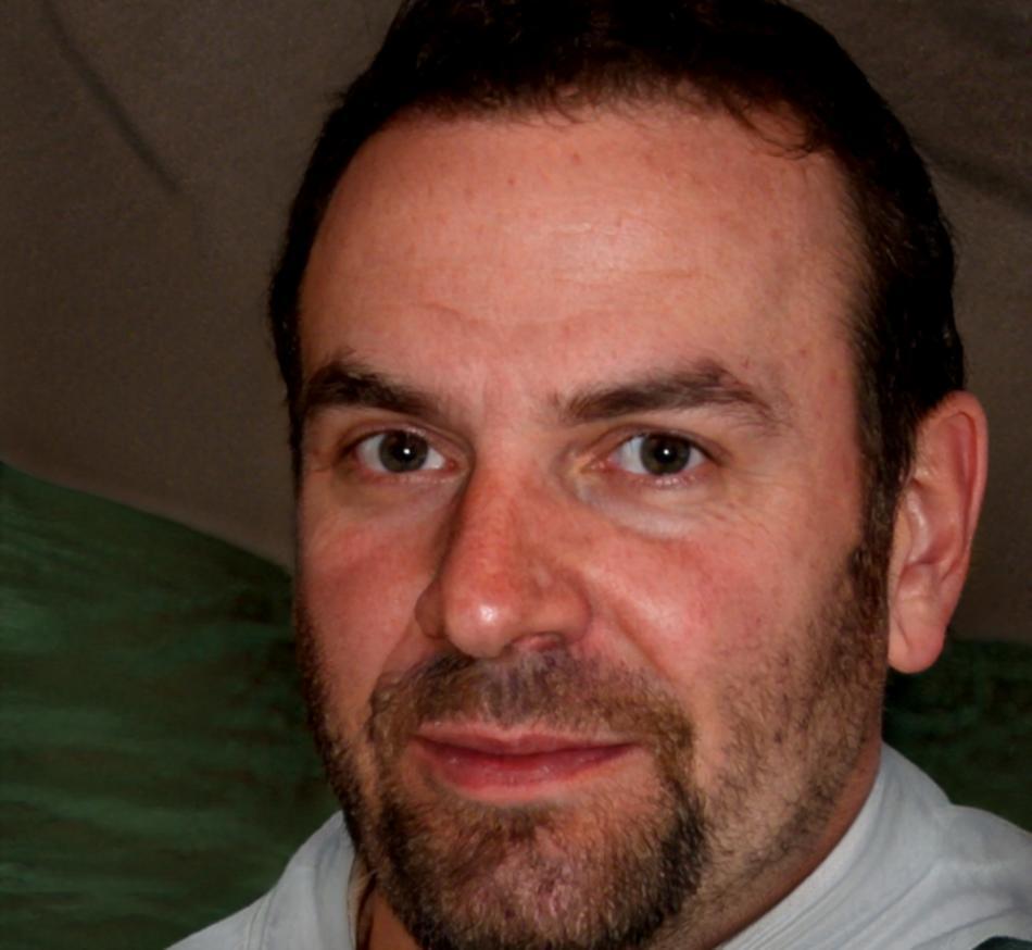 Portrait de Théo Marchand, formateur en prise de décision